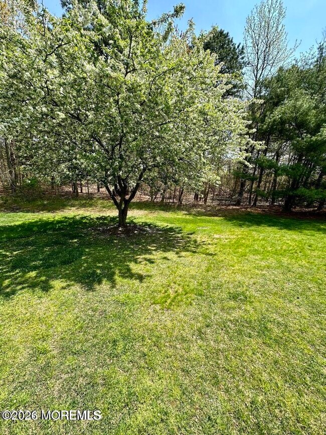 Building Photo - 76 Des Moines Ct