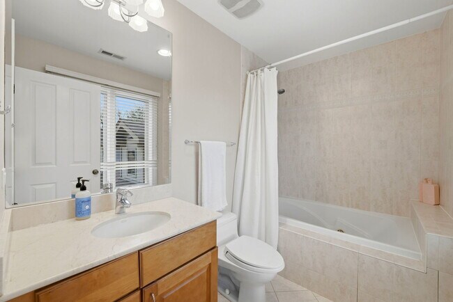 Building Photo - 2181 2nd St