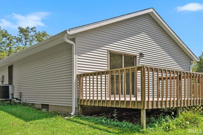 Building Photo - 5000 Rockport Rd