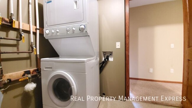 Building Photo - 8500 W Lavern Wipf St