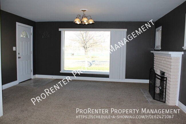 Building Photo - 747 E 22nd St