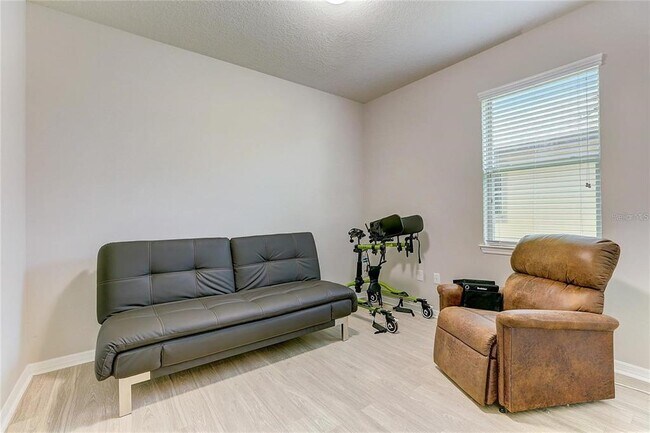 Building Photo - 4905 111th Terrace E