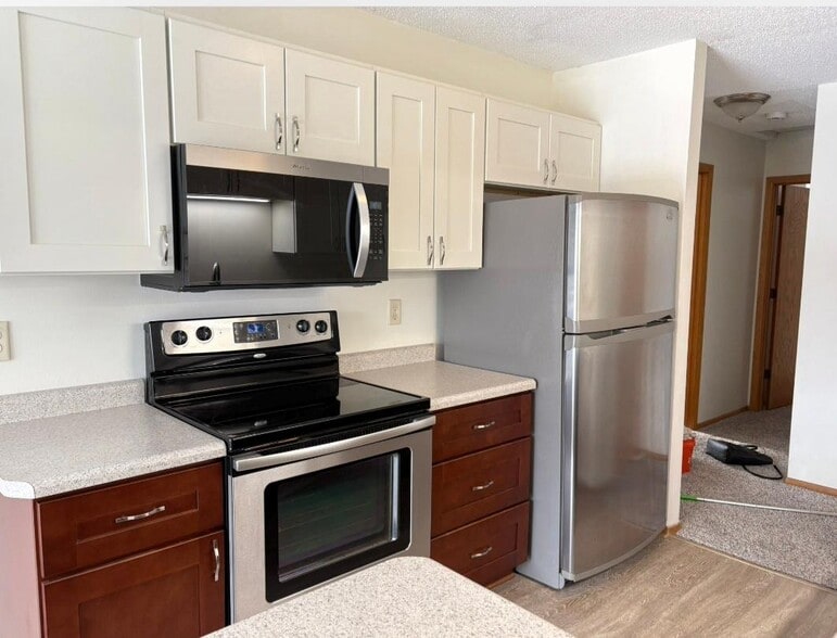 kitchen - 5397 Beachside Dr