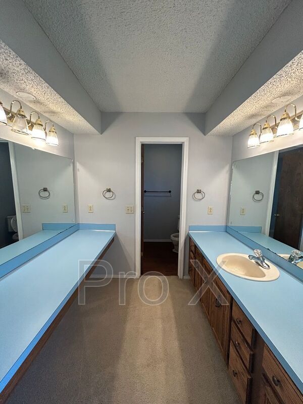 Building Photo - 2914 W Richwood Cir