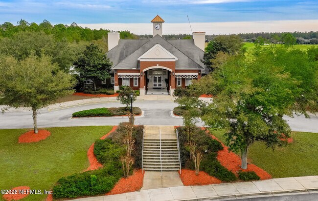 Building Photo - 1932 Lyndhurst Dr