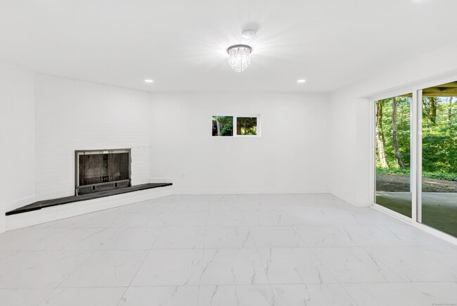 Building Photo - 51 Great Oak Rd