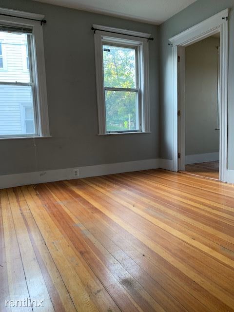 Building Photo - 1 br, 1 bath Apartment - 72 Lowell St