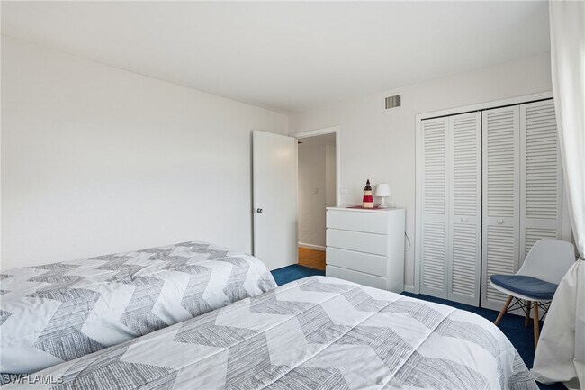 Building Photo - 10475 Gulf Shore Dr