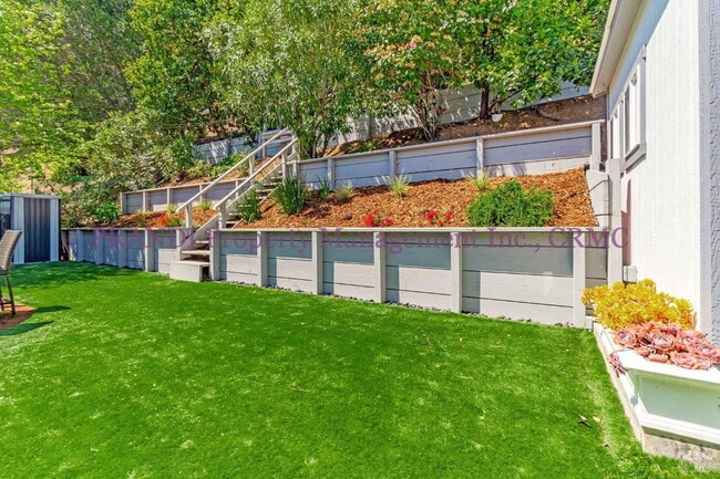 Building Photo - San Rafael View Home with Modern Upgrades!