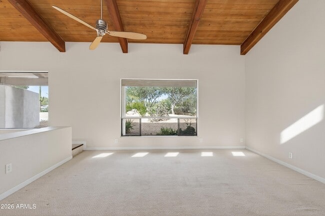 Building Photo - 8001 E Vista Bonita Dr