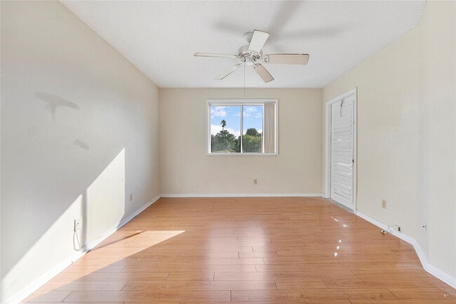 Building Photo - 967 Coral Club Dr