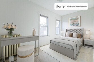 Building Photo - Room in Shared 5 bed/1.5 bath home