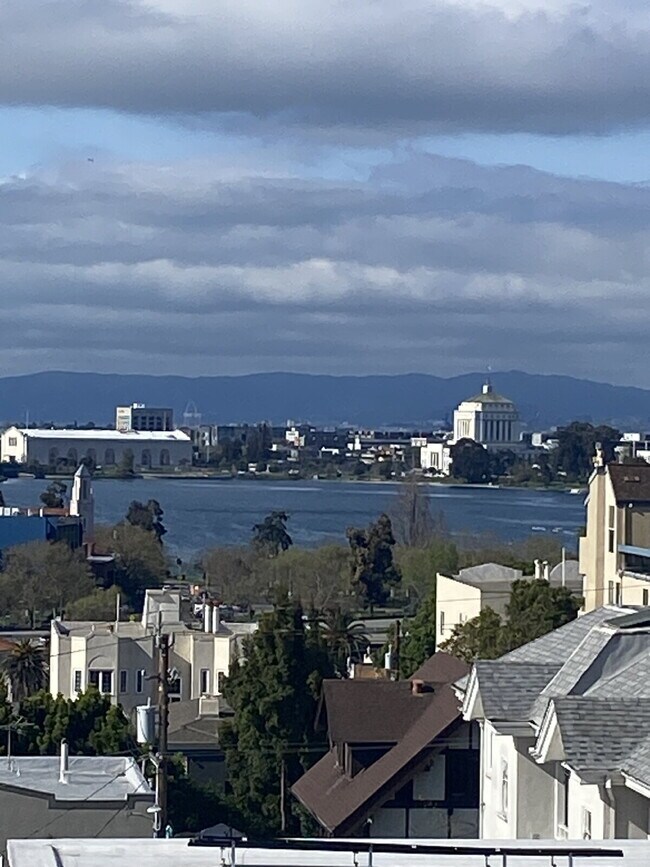 Building Photo - 840 York Apartments