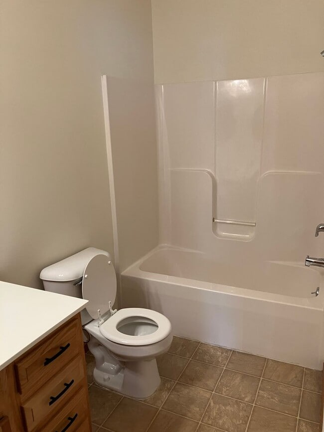 Building Photo - 1023 Laurel Tree Ct