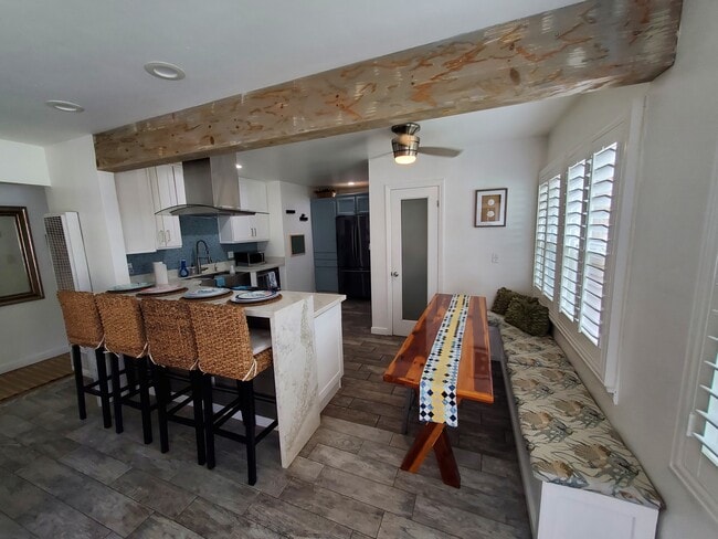 Building Photo - 755 2nd St