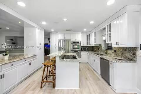Building Photo - 6140 SW 56th Ct