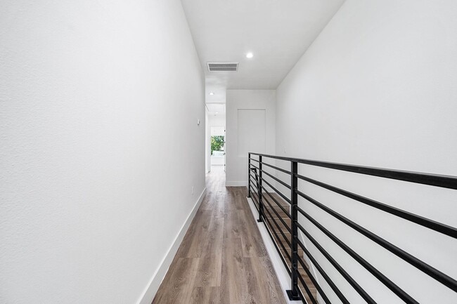 Building Photo - 3619 Bremond St
