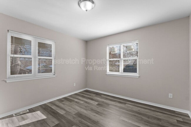 Building Photo - 8129 St Charles Ln