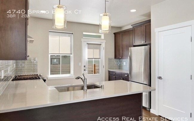 Building Photo - 4740 Spring Brook Ct