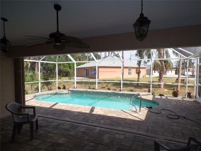 Building Photo - 4942 Ariton Rd