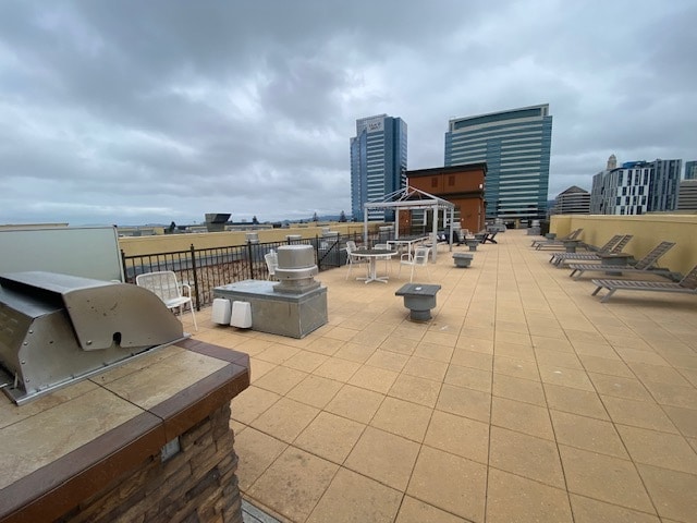 Building Photo - 585 9th St