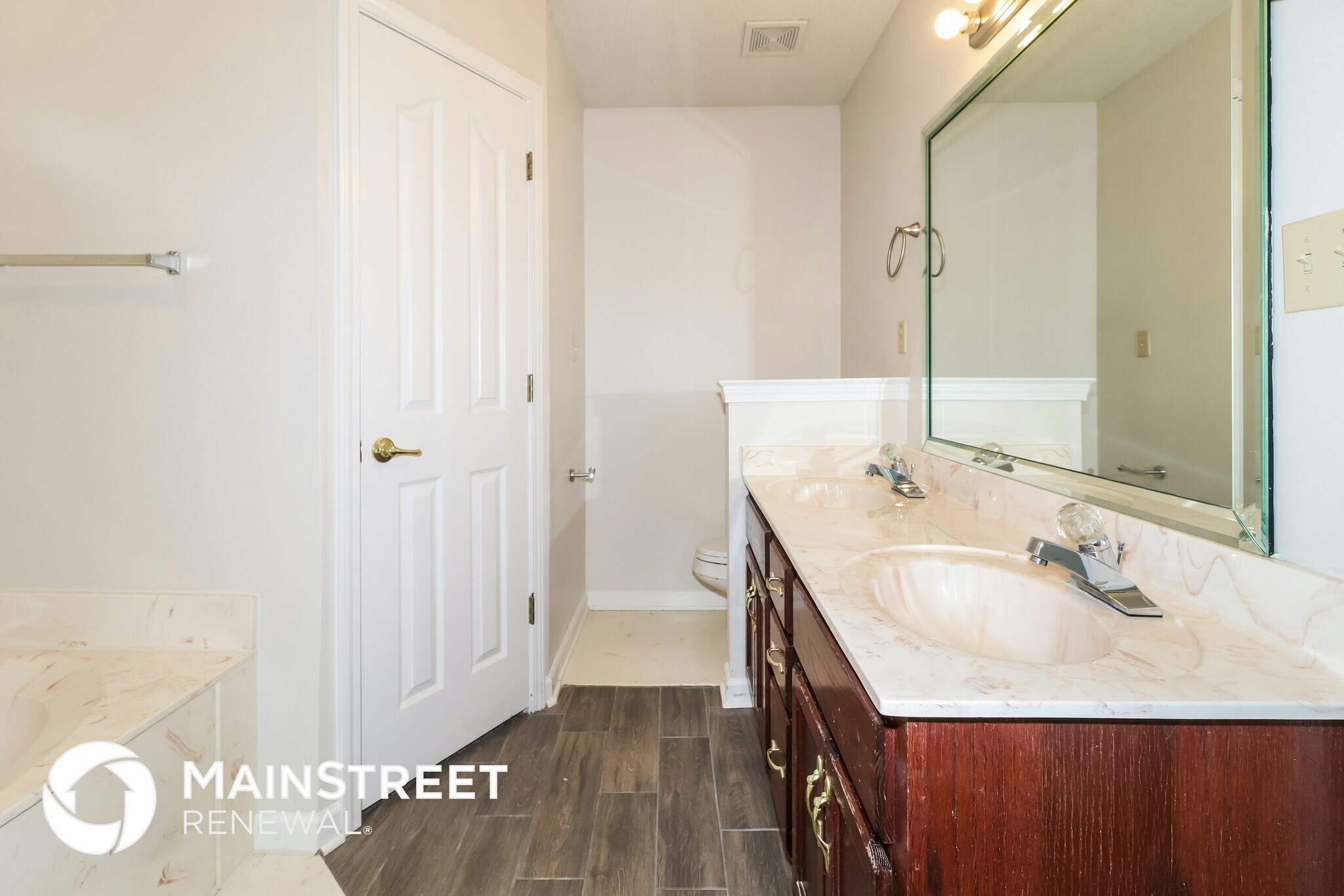 Building Photo - 2323 Kindlewood Dr