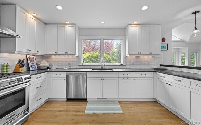 Building Photo - 58 Bayfield Ln