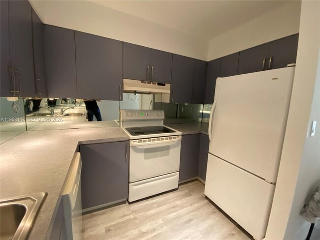 Building Photo - 1308 Drexel Ave