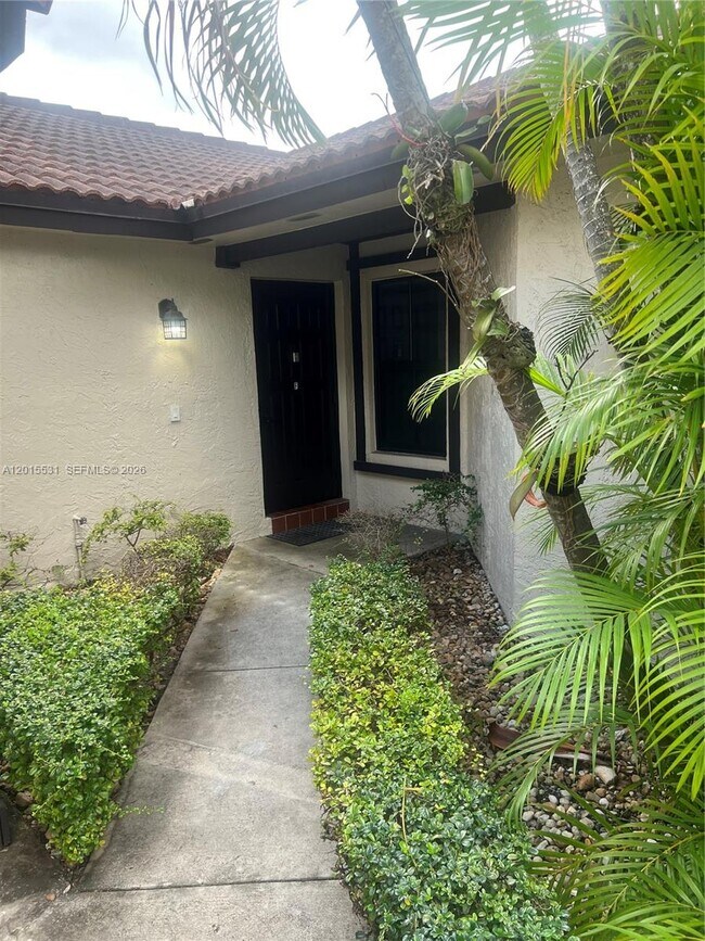 Building Photo - 15232 SW 46th Ln
