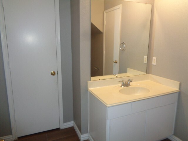 Building Photo - 1055 Ambrosden Ln