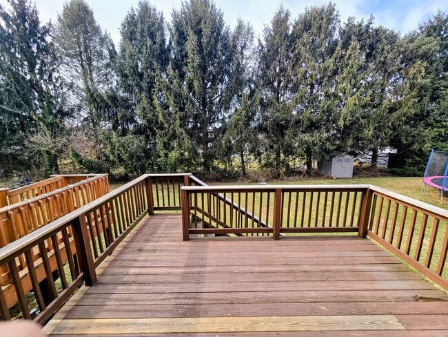 Building Photo - 1578 Pinewind Dr