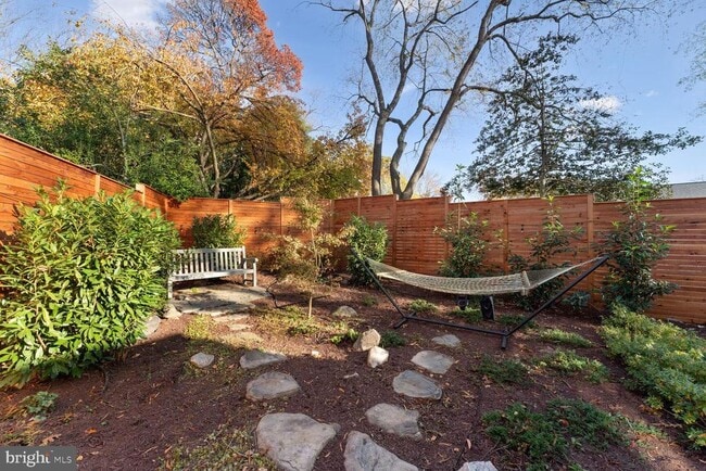 Building Photo - 5543 29th St NW