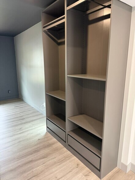 Building Photo - 3420 Midas Ave