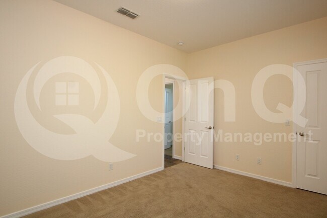 Building Photo - 1465 E Ibis St