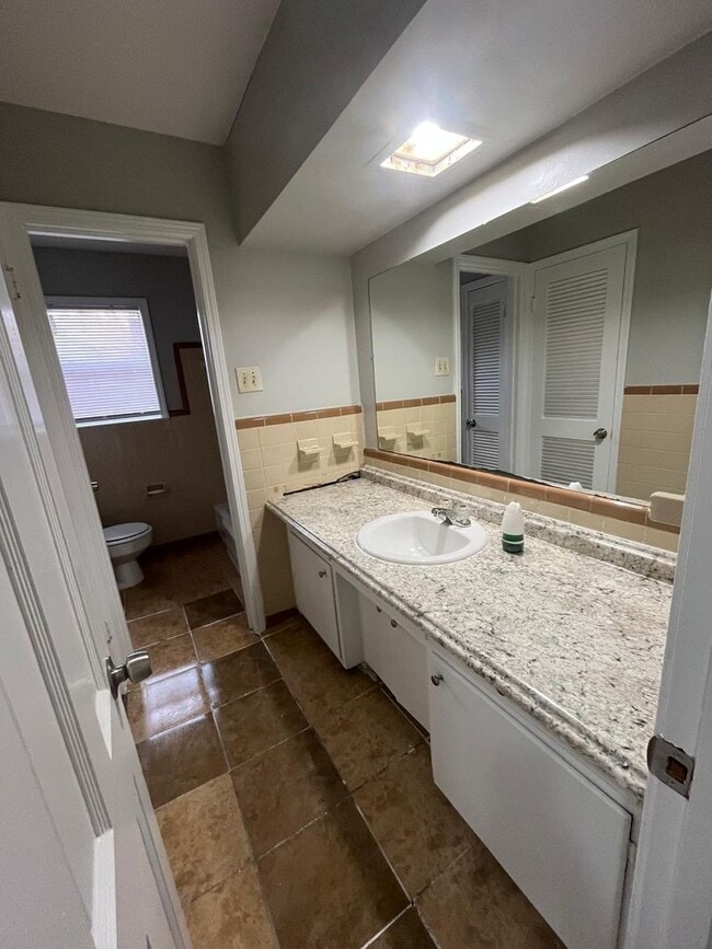 Building Photo - Picturesque Home Worth Checking Out