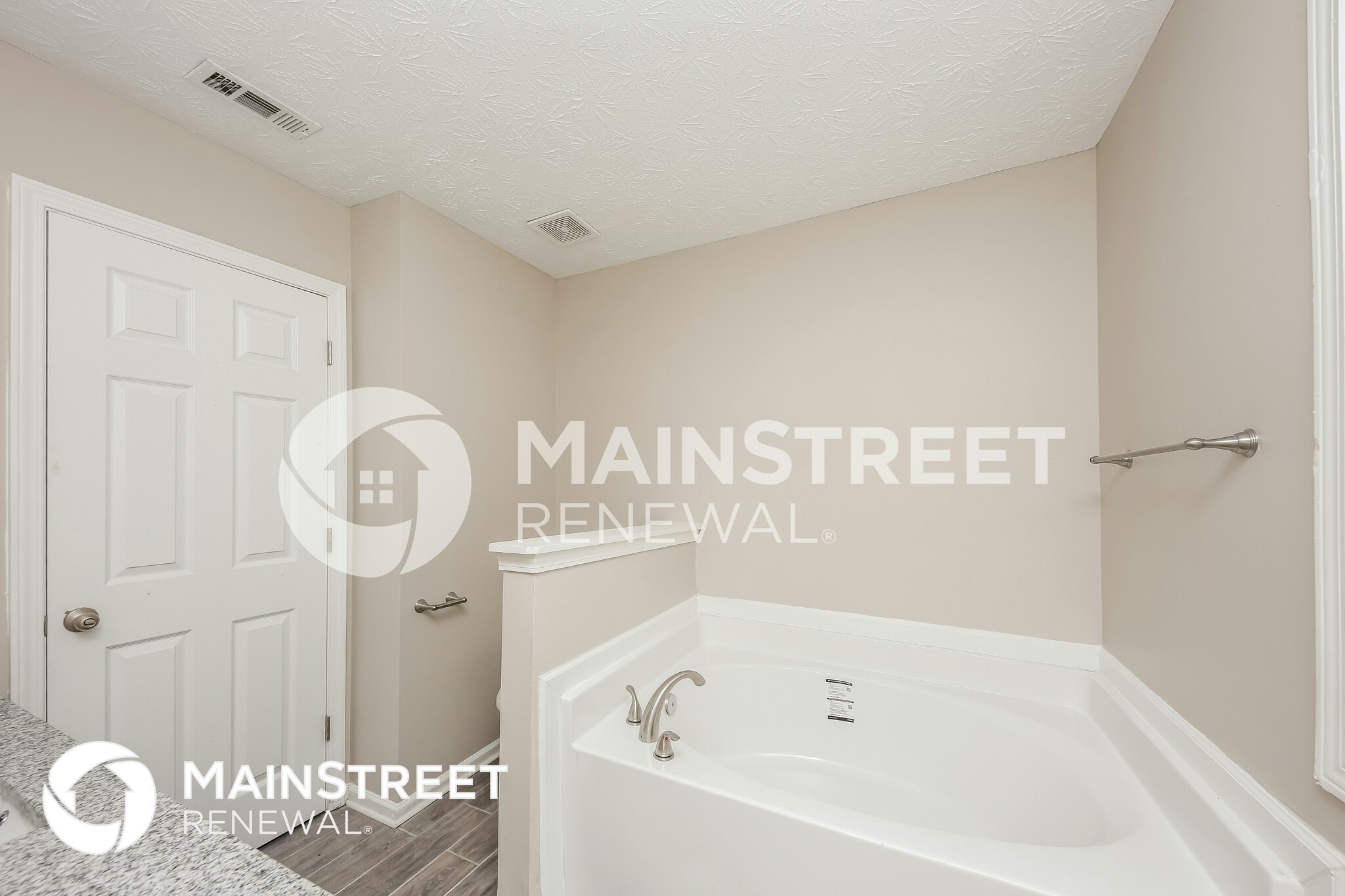 Building Photo - 706 Squirrels Nest Ct