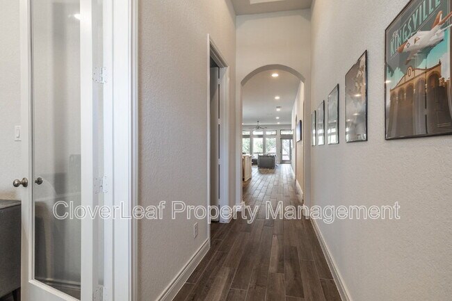 Building Photo - 1149 Cadogan Squire
