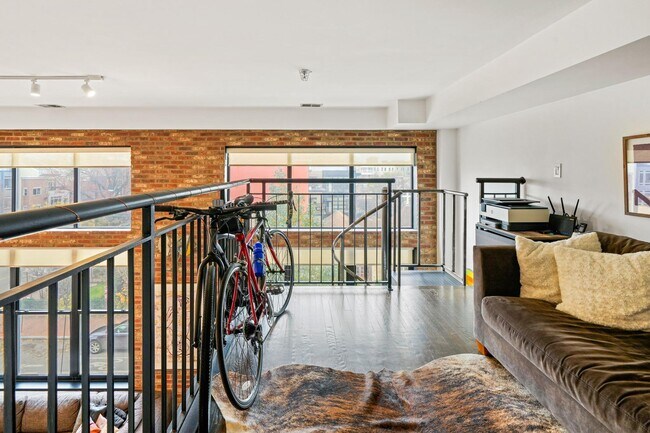 Building Photo - 1111 W St NW