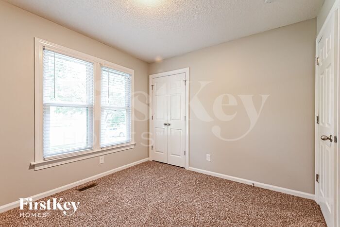 Building Photo - 905 Jacobean Ct