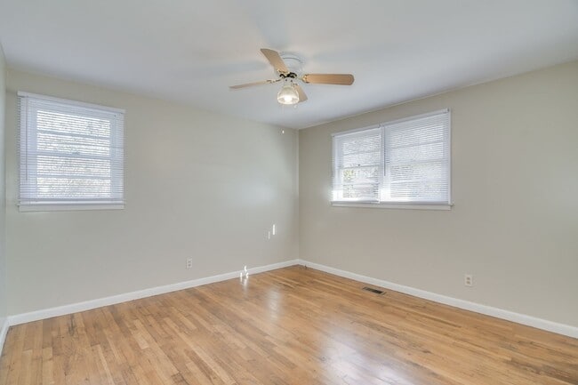 Building Photo - Charming Home in the Heart of Harlem!