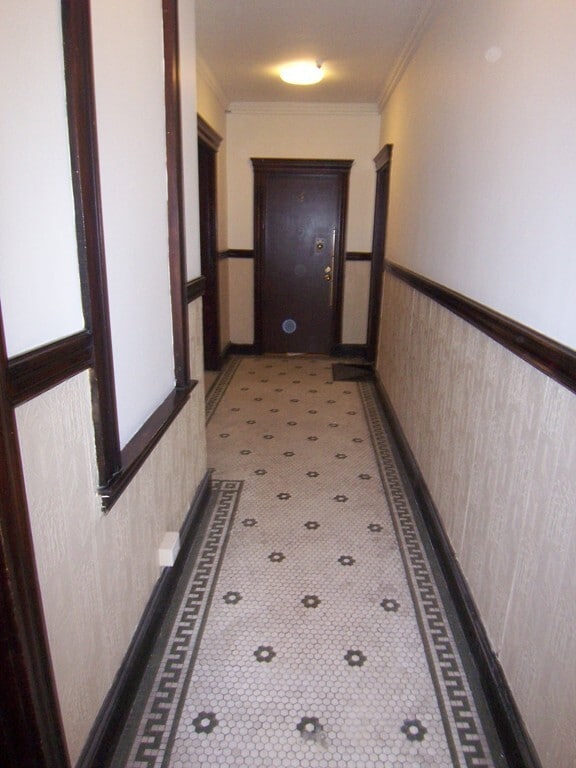 Building Photo - 61 Park Dr