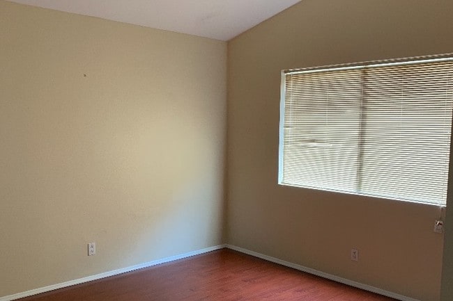 Third bed - 1501 Via Salerno