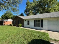 Building Photo - 807 Miriam Ave