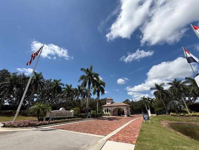 Building Photo - 187 SE Via Sangro