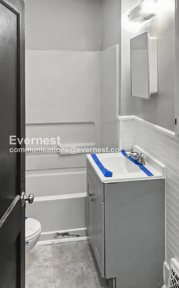 Building Photo - 1093 Georgia Ave