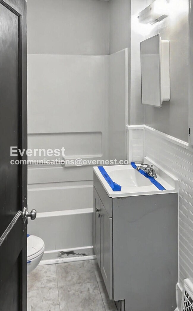 Building Photo - 1093 Georgia Ave