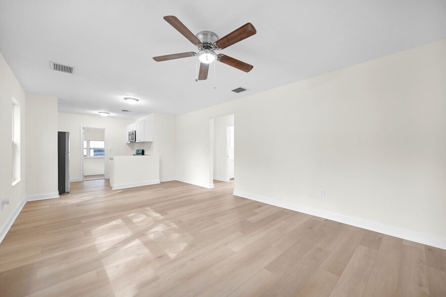 Building Photo - 299 NW 43rd St