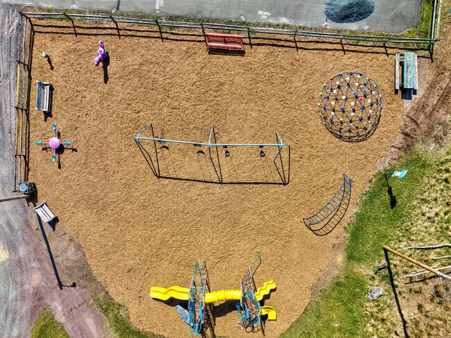 Building Photo - 126 Petrarch Trail