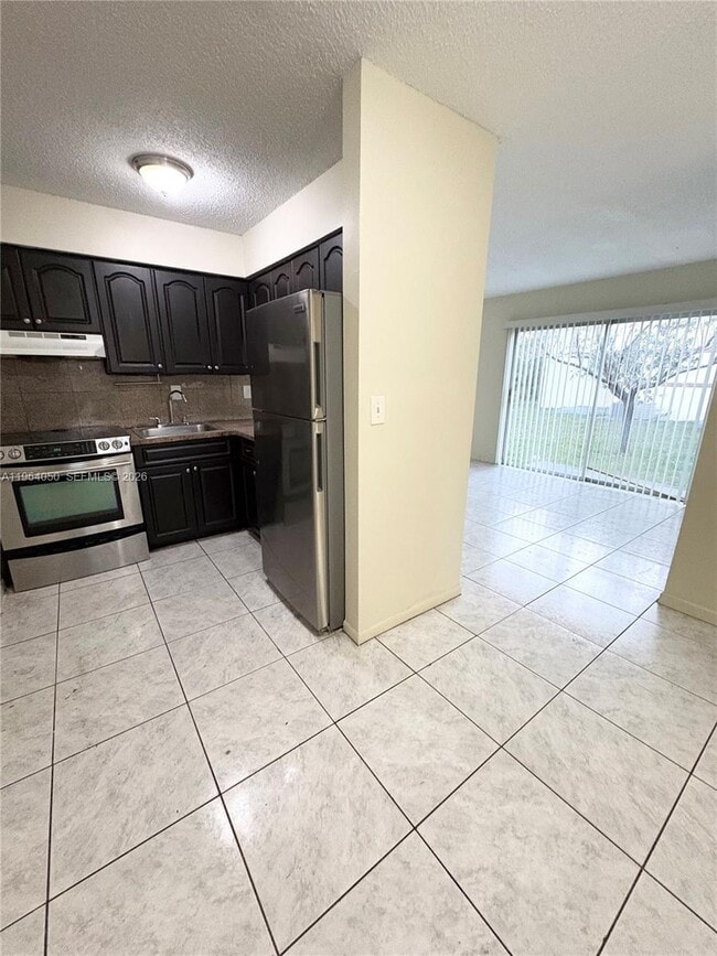 Building Photo - 813 SW 10th St