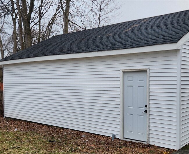 Building Photo - 24 Emmet St